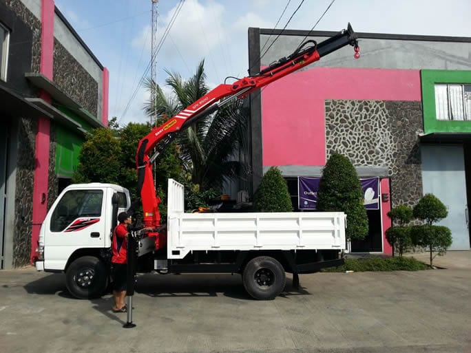 Importir Crane Palfinger Resmi