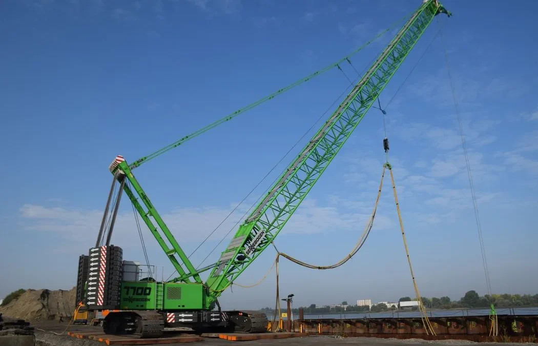 Importir Crane Sennebogen di Indonesia