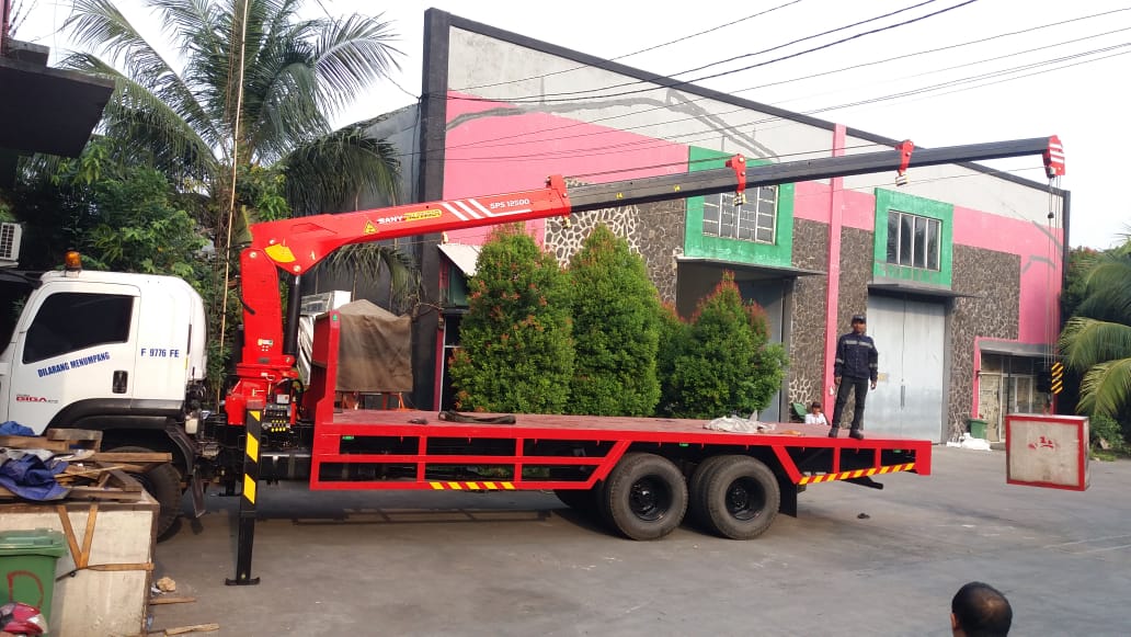Supplier Truck Crane 5 Ton di Indonesia