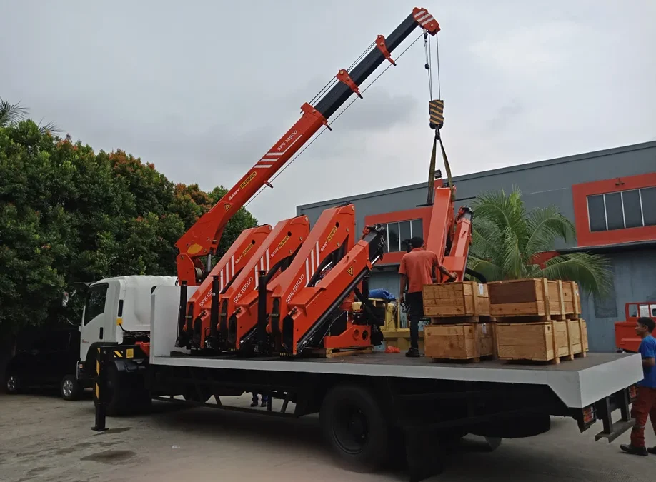 Importir Tower Crane Berpengalaman