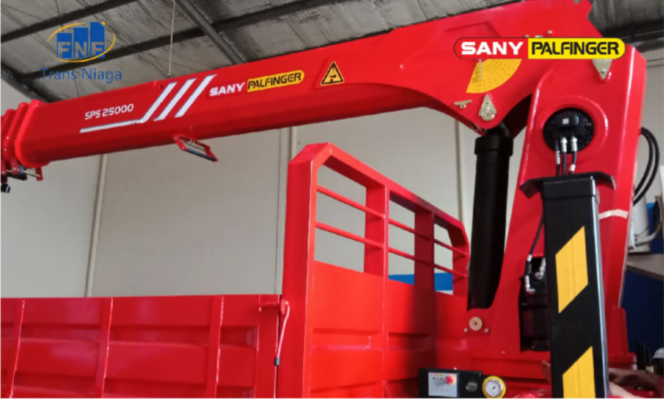 Mounting Accessories Palfinger: Komponen Kunci di Balik Instalasi Crane yang Optimal